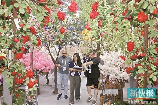 开幕 家居企业凭创新突围开拓新市场pg模拟器第137届广交会第二期