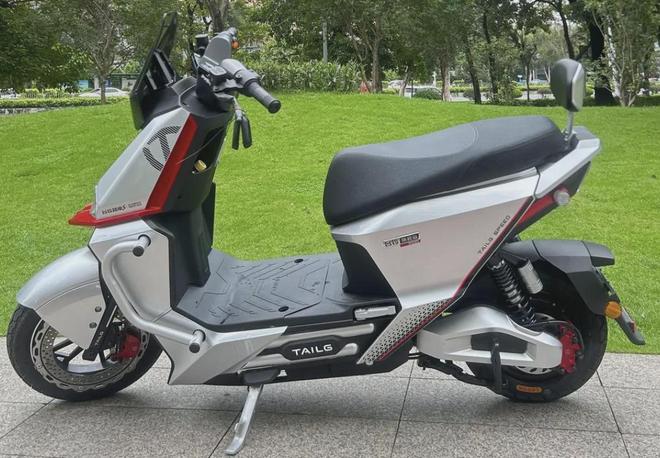 登场出街有面充满电150公里轻松跑！pg