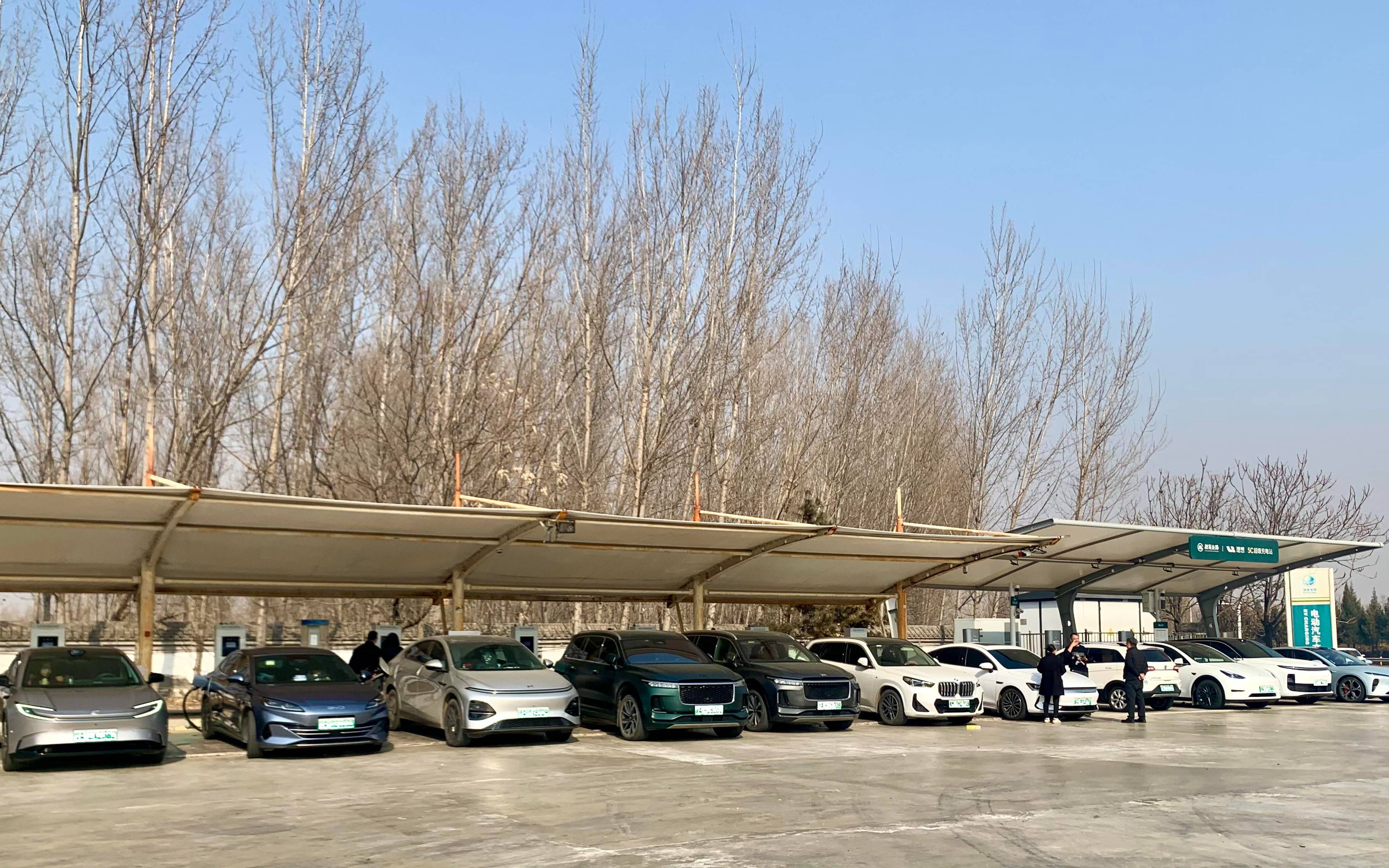 超充、换电、加氢高速路服务区实现多元补能pg电子试玩网站免费开车过新年|快充、(图6) 超充、换电、加氢高速路服务区实现多元补能pg电子试玩网站免费开车过新年|快充、(图6)